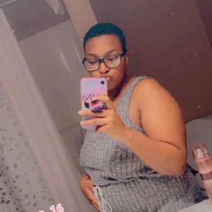 Meet your Posher, Liana